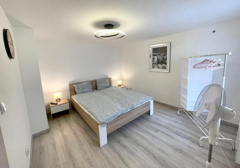 B&j Apartment